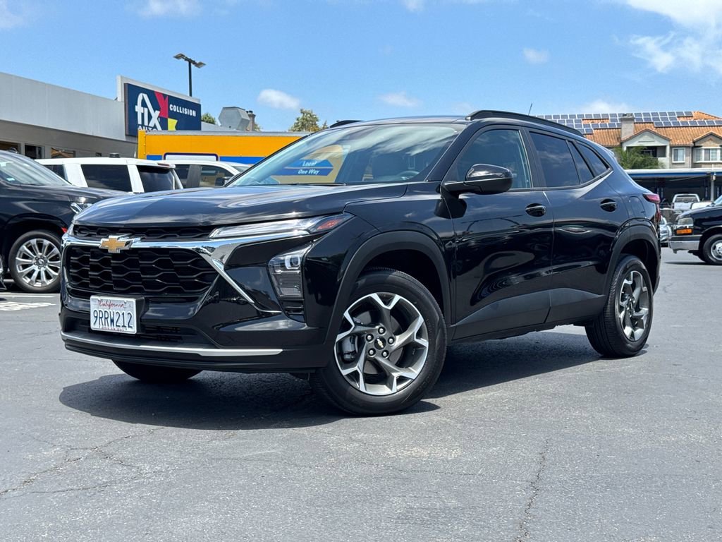 Used 2025 Mosaic Black Metallic Chevrolet LT image 2