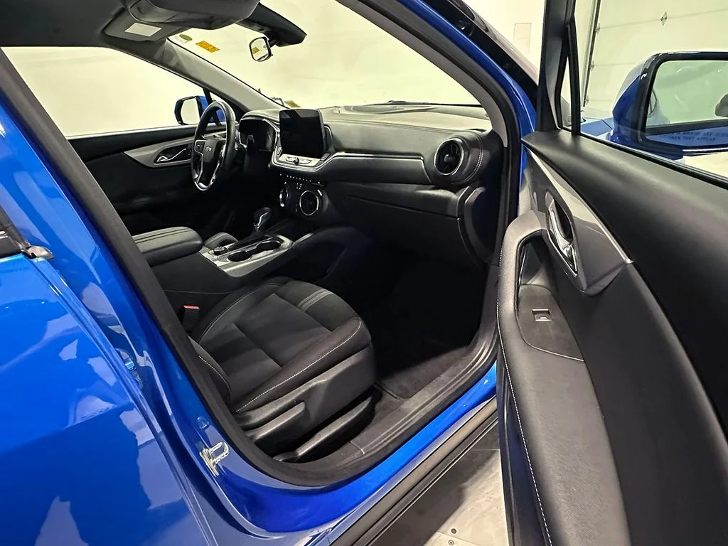 Used 2025 Blue Chevrolet LT image 24