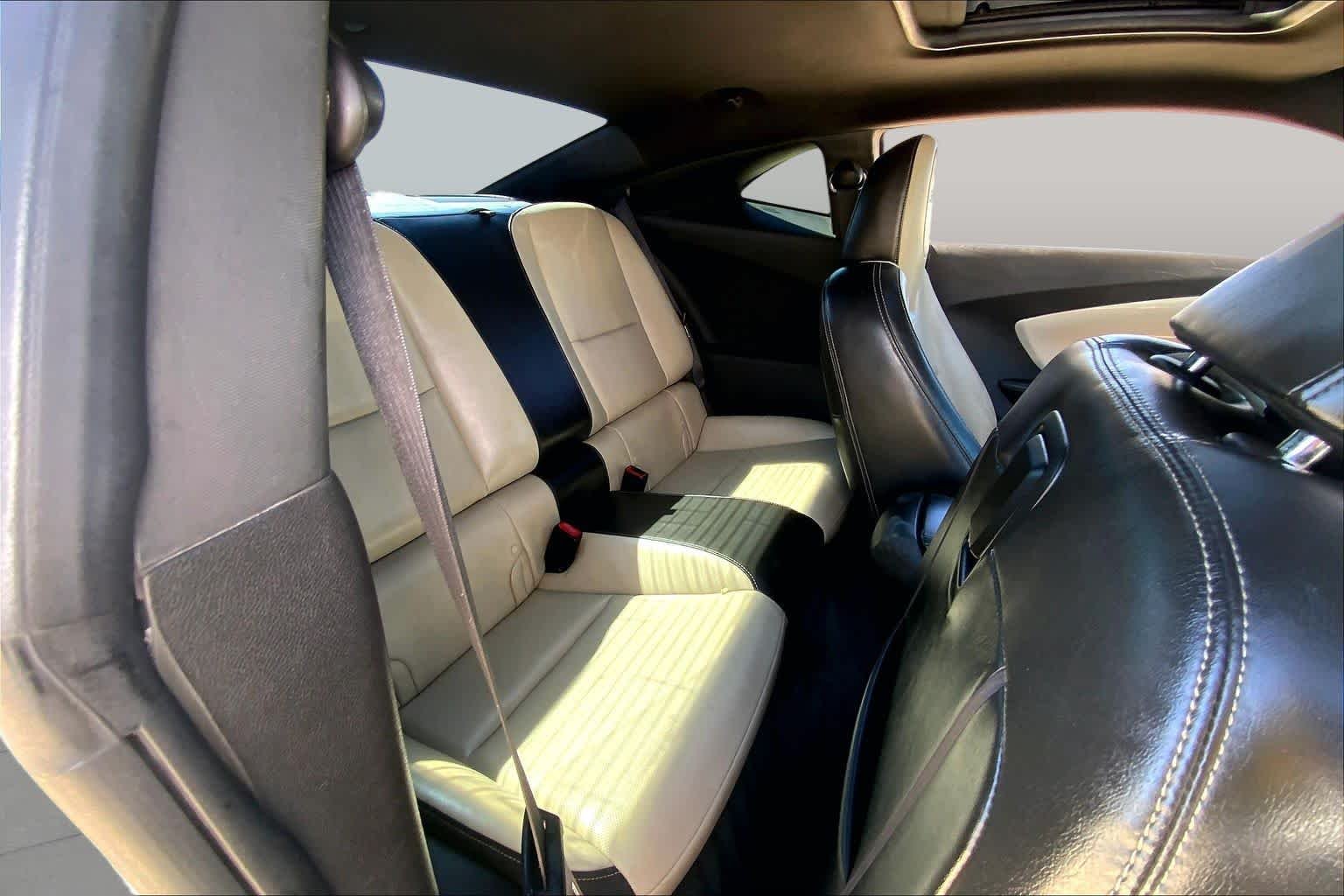 Used 2011 Summit White Chevrolet 2SS image 20