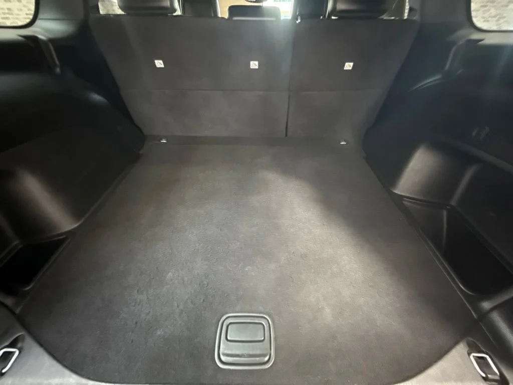 Used 2022 White Jeep Limited image 11
