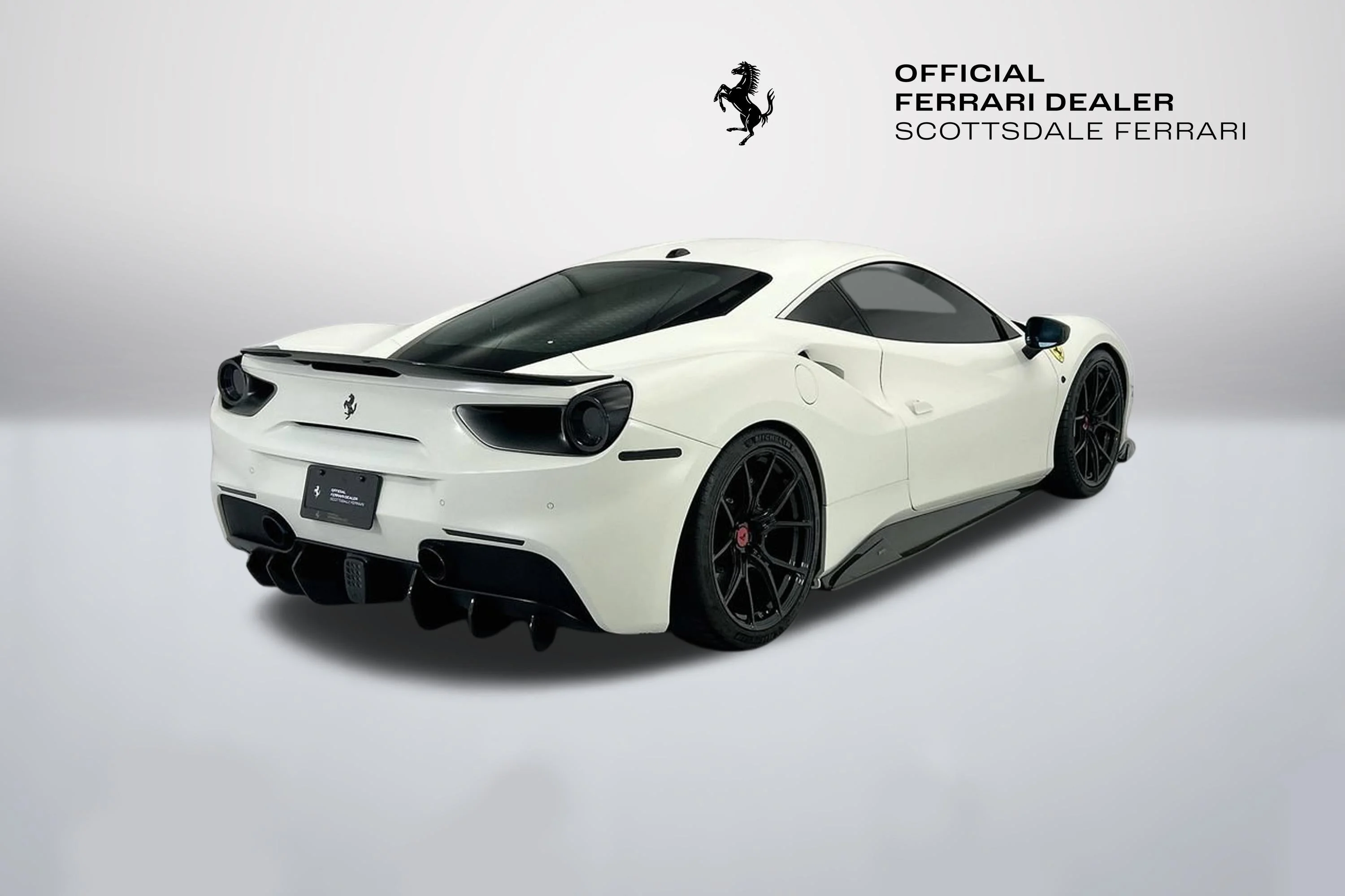 Used 2018 Bianco Avus Ferrari  image 5