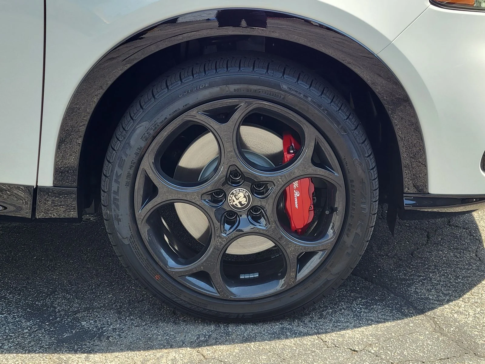 Used 2026 White Alfa Romeo Base image 29