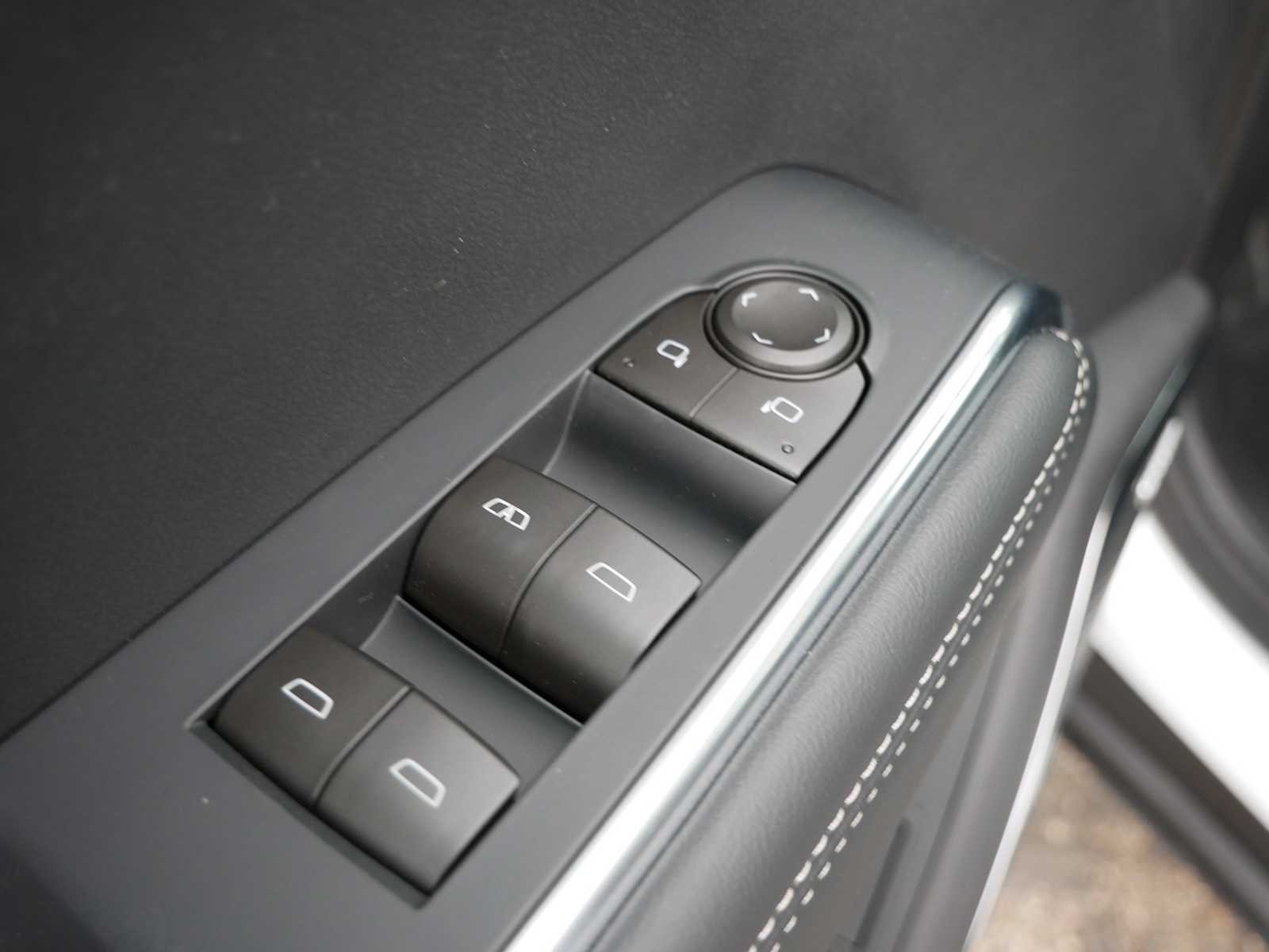 2026 GMC Acadia Elevation - Photo 16