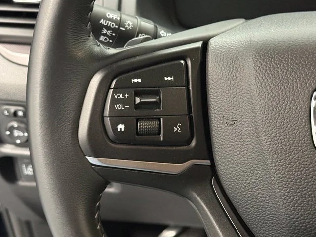 Used 2025 Black Honda RTL image 15