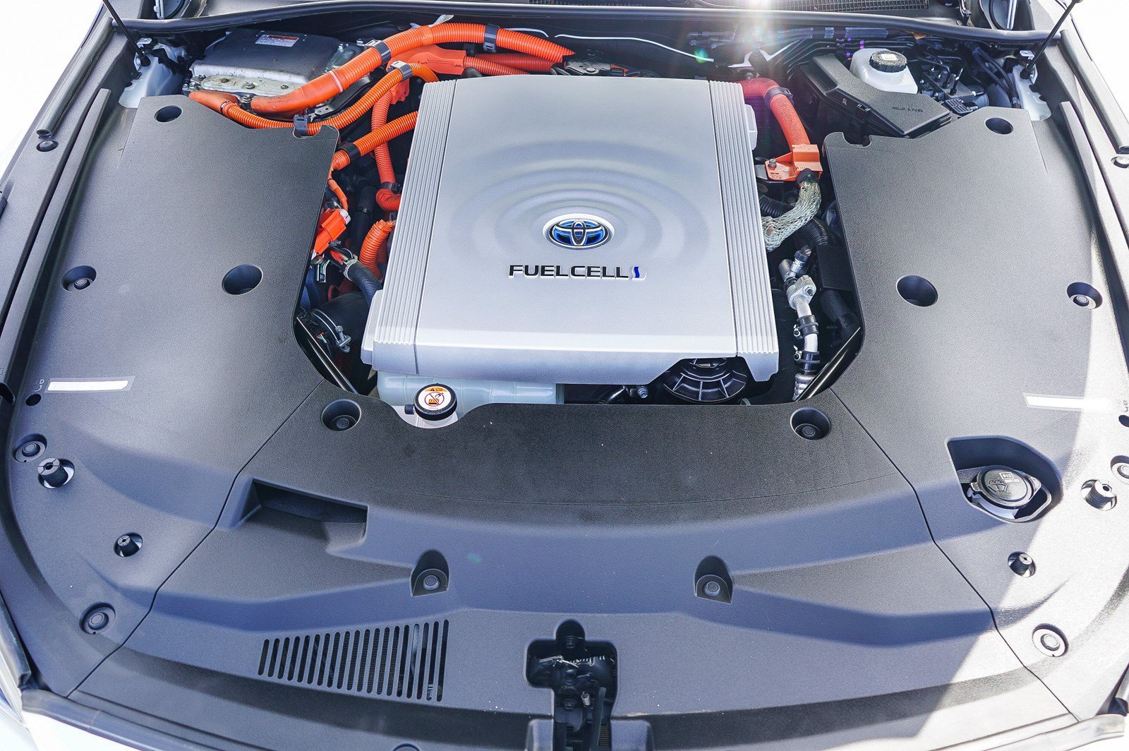 Certified Used 2022 Oxygen White Toyota XLE image 25