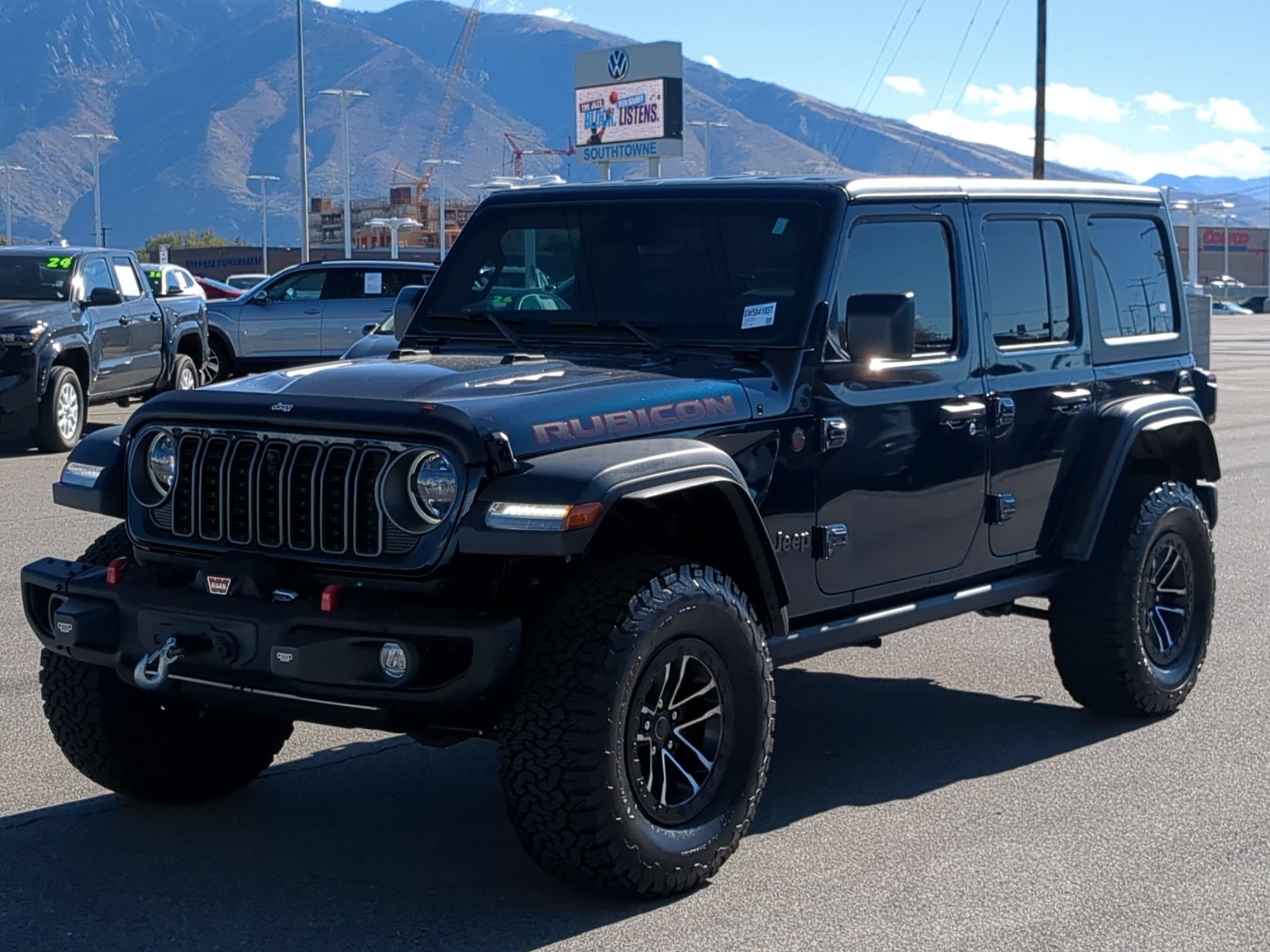 Used 2025 Fathom Blue Pearlcoat Jeep Rubicon image 8