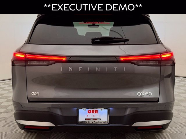 Certified Used 2026 Graphite Shadow INFINITI LUXE image 11