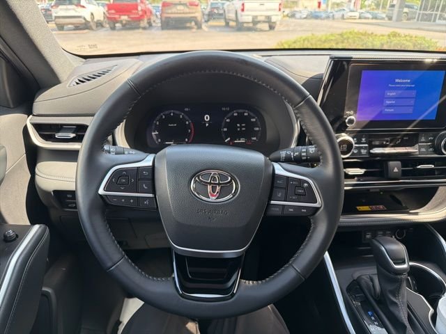 Used 2025 Gray Toyota XSE image 35