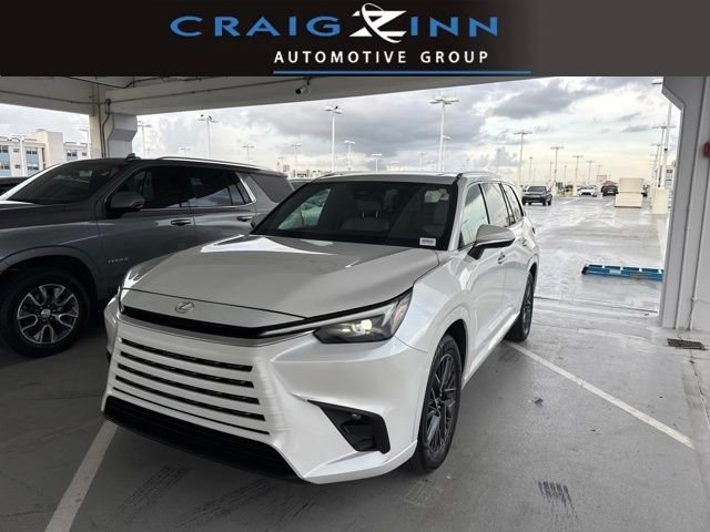 Used 2024  Lexus 350 image 1