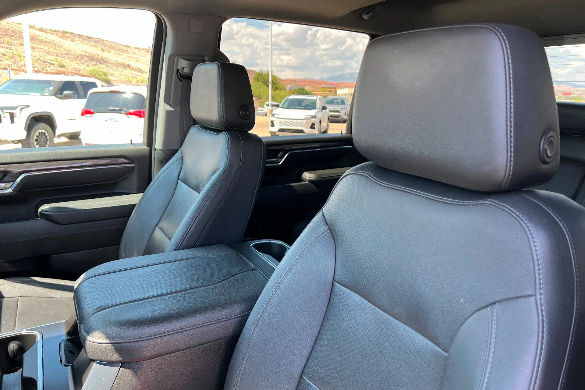 2024 Chevrolet Silverado 3500HD LTZ - Photo 17