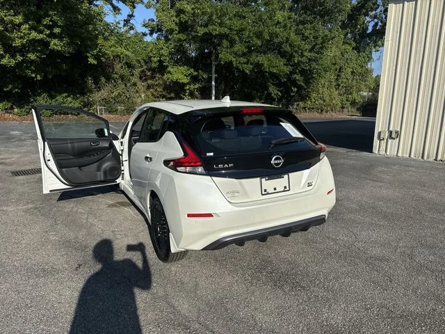 Used 2024 White Nissan SV Plus image 34