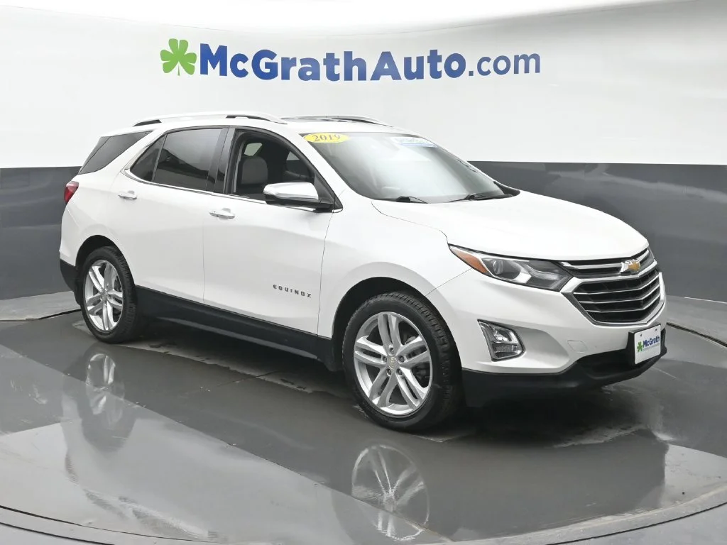 Used 2019 Beige Chevrolet Premier image 2