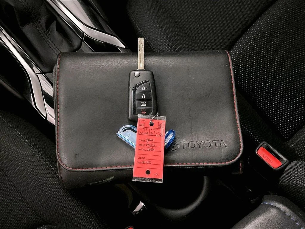 Used 2020 Blue Toyota SE image 15