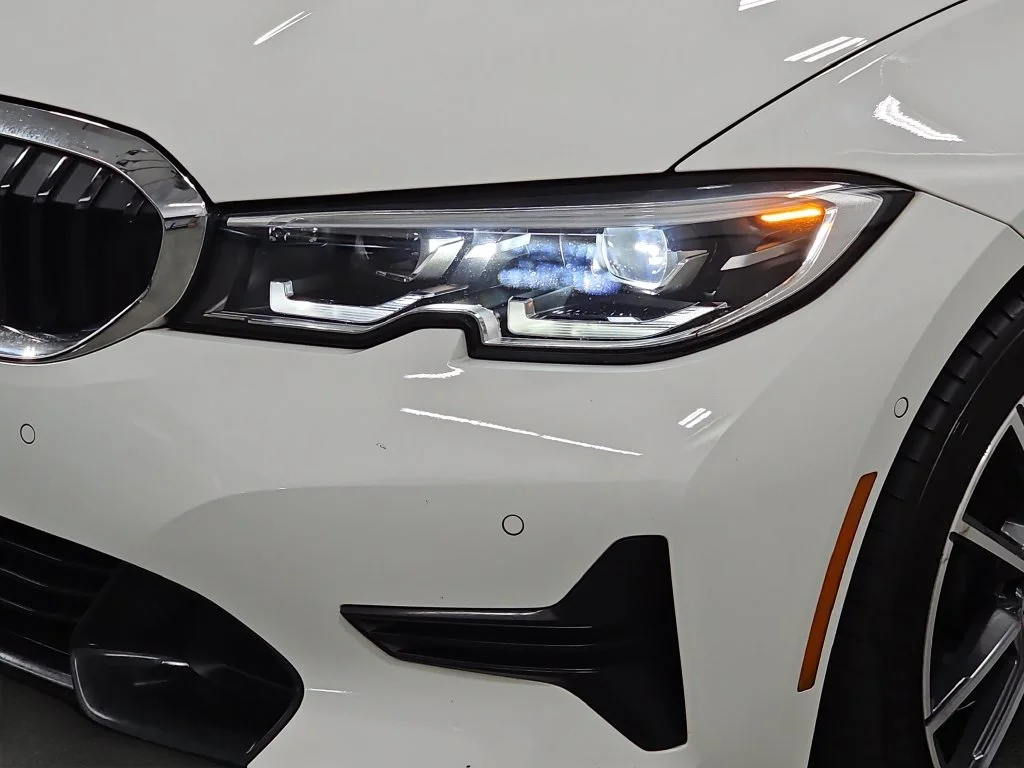 Used 2020 White BMW 330i xDrive image 33