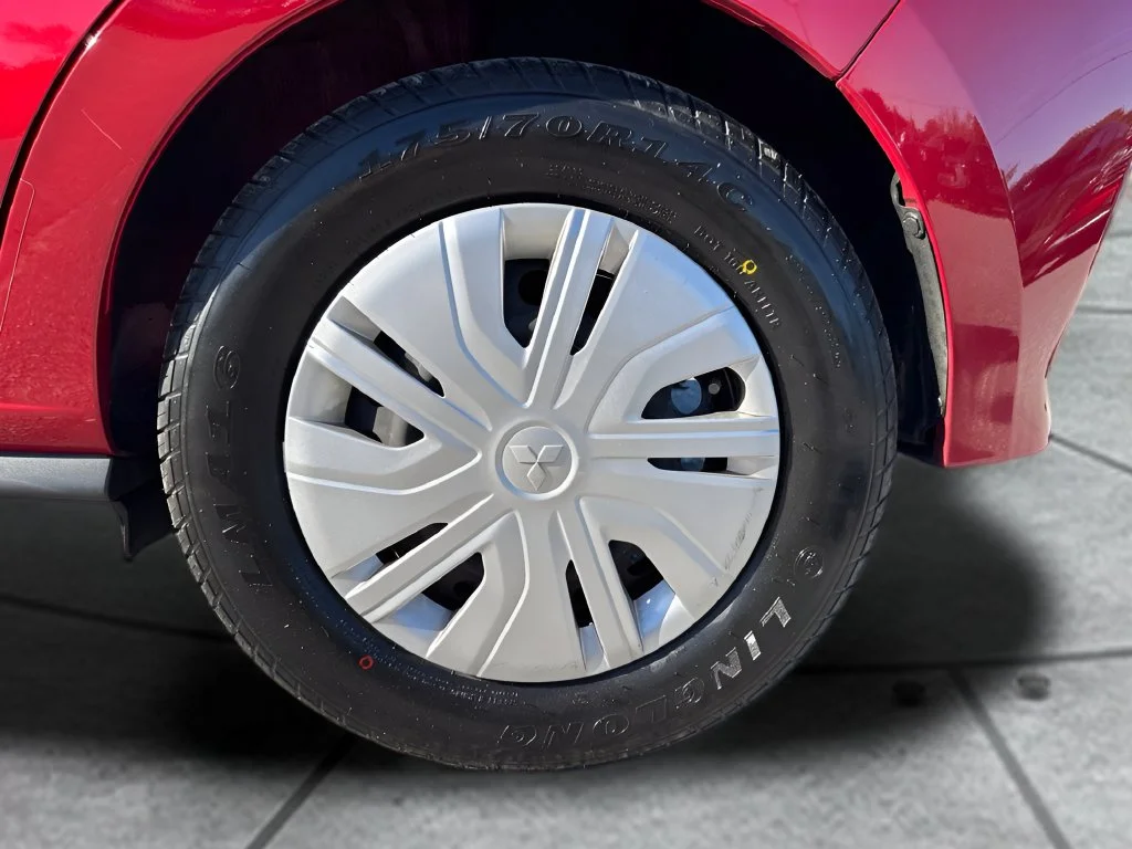 Used 2024 Red Mitsubishi ES image 28