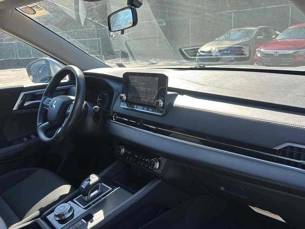 Used 2024 Gray Mitsubishi ES image 14