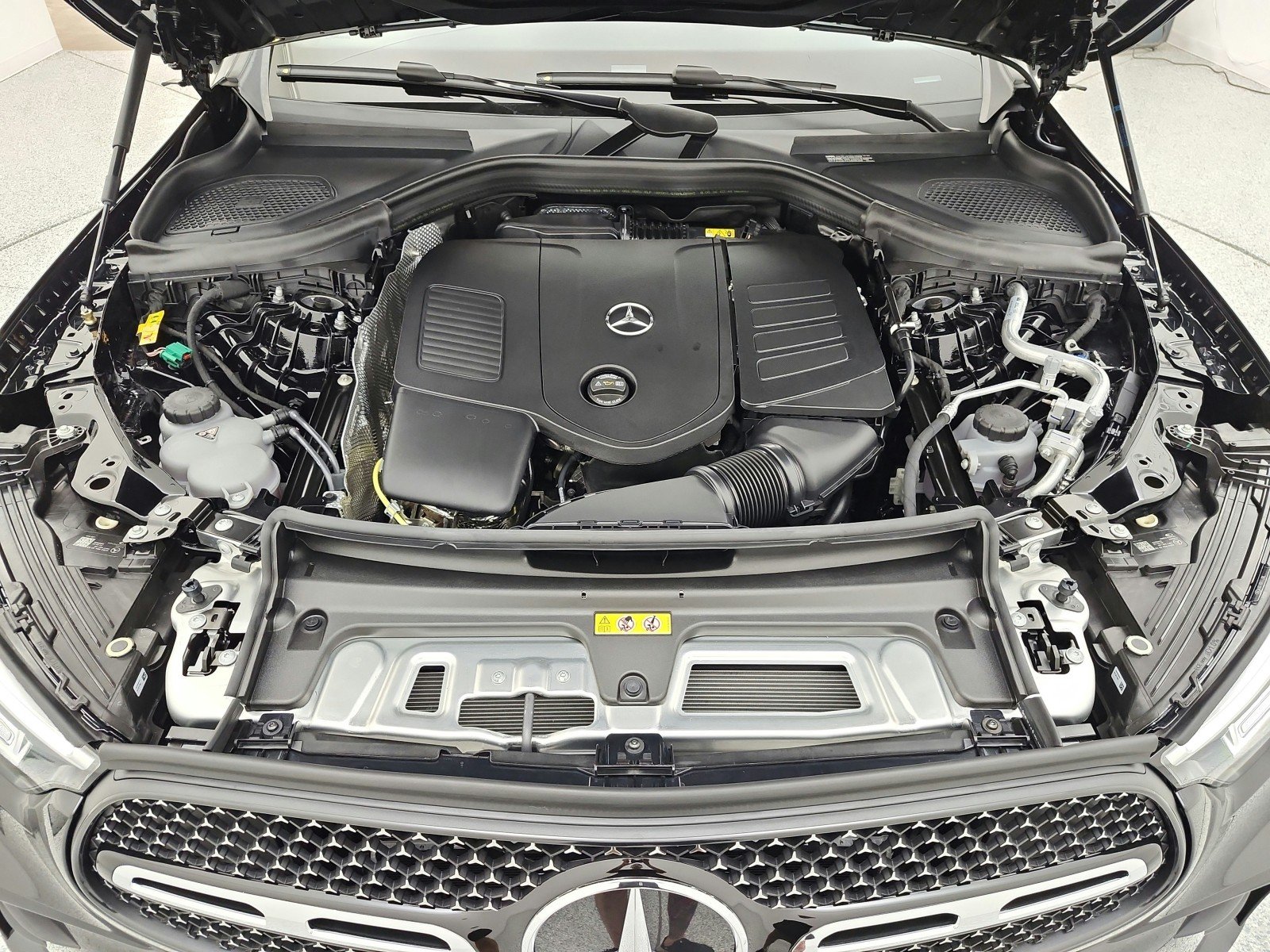 New 2027 Black Mercedes-Benz GLC 350e 4MATIC® SUV image 12