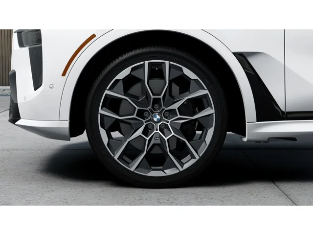 New 2027 Mineral White Metallic BMW X7 40i image 7