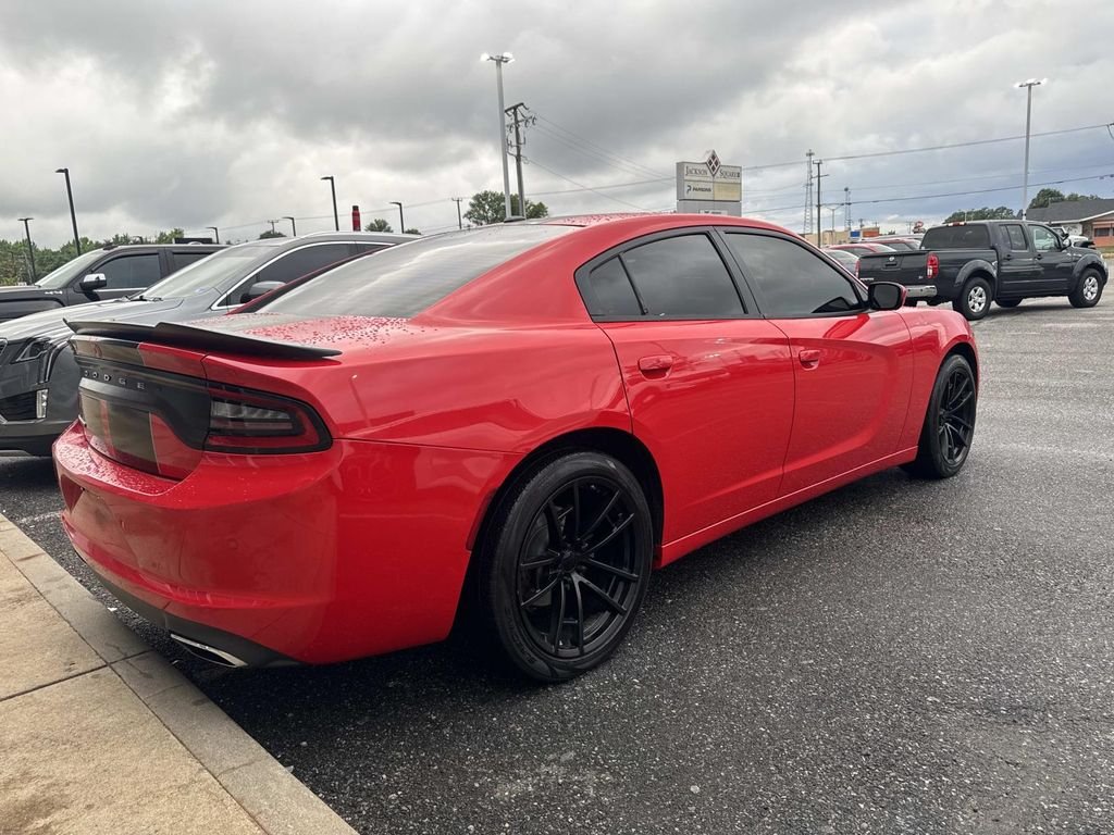 Used 2018 Red Dodge SXT image 14