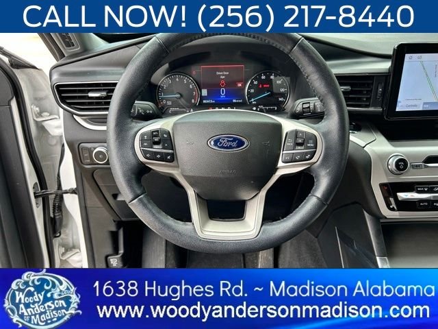 Certified Used 2022 White Metallic Ford XLT image 9