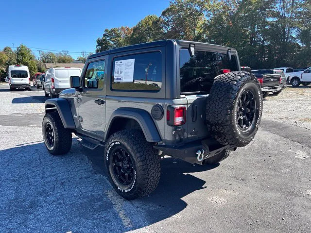 Used 2019 Gray Jeep Sport S image 6