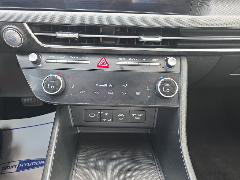 Used 2024 Onyx Black Hyundai SEL image 31