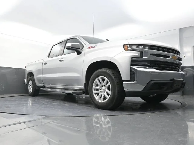 Used 2020 Silver Chevrolet LT image 31