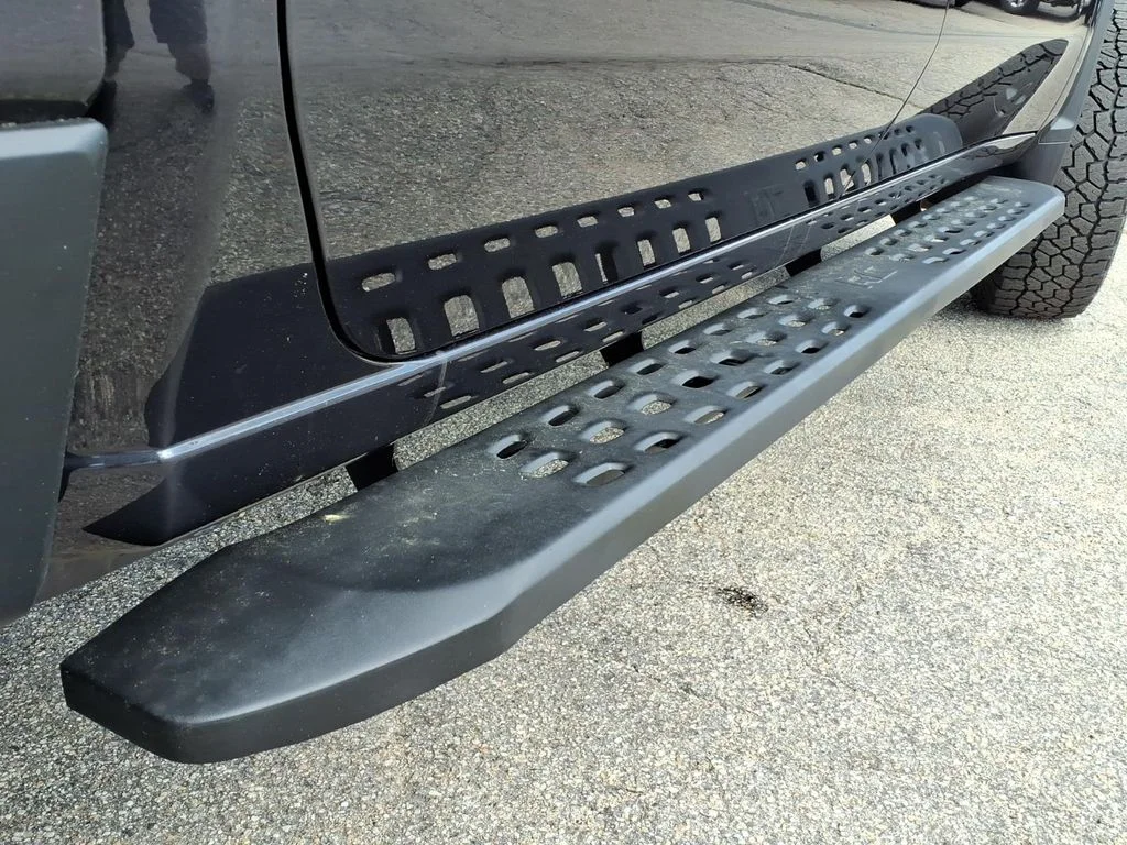 Used 2024 Gray Chevrolet LT image 8
