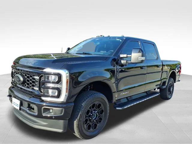 Used 2025 Black Ford Lariat image 2