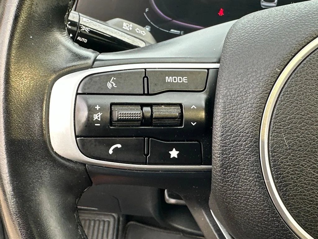 Used 2023 Black Kia X-Line image 14