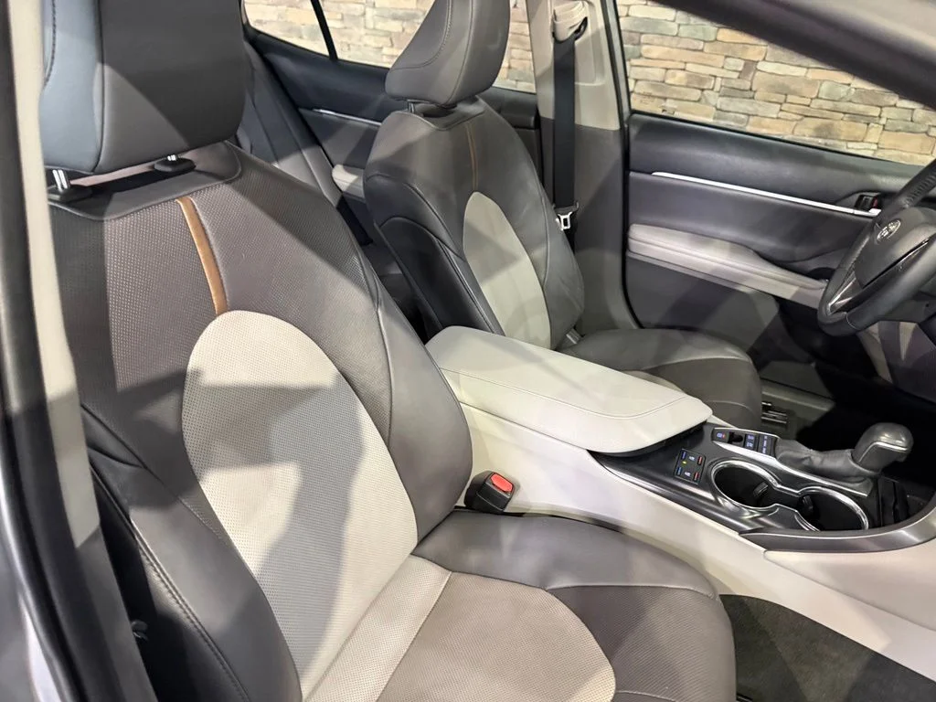 Used 2020 Celestial Silver Metallic Toyota XLE image 4