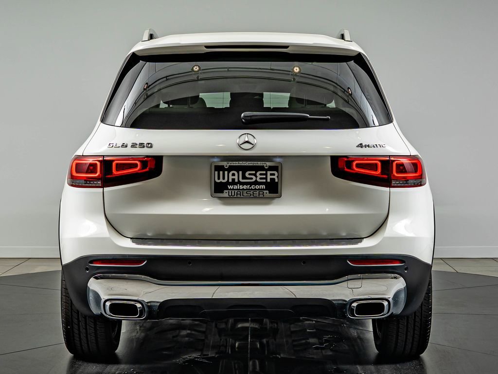 Used 2023 Polar White Mercedes-Benz GLB 250 image 6