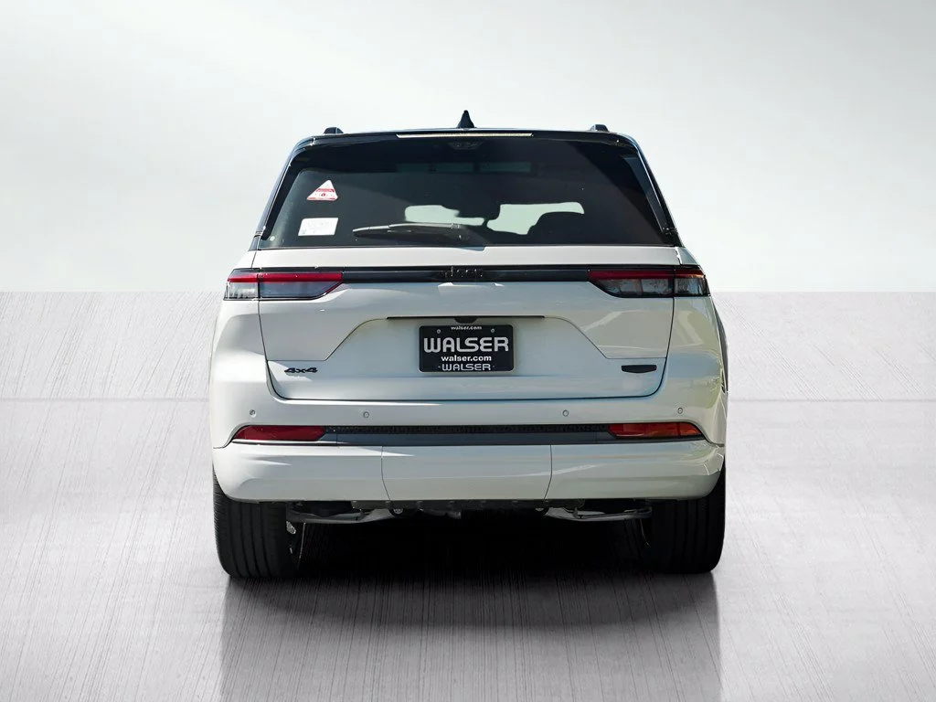 New 2027 Bright White Clearcoat Jeep Summit image 5