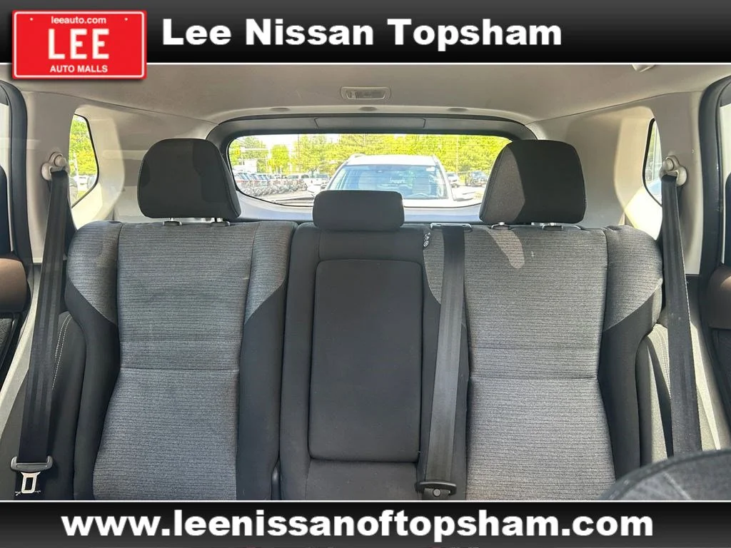 Used 2021 Glacier White Nissan S image 24