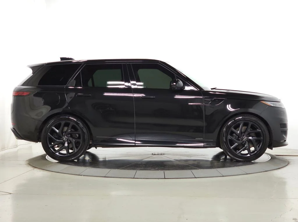 Used 2025 Black Land Rover Autobiography image 9