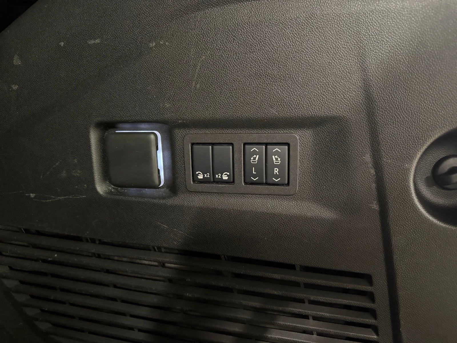 Used 2024 Black Chevrolet Premier image 9