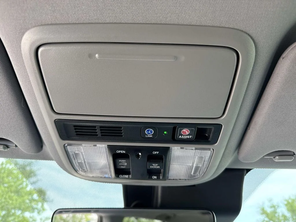 Used 2019  Honda Touring image 48