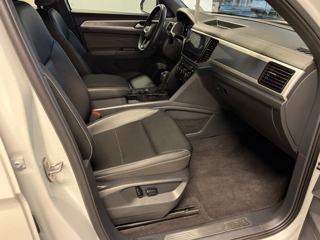 Certified Used 2023 White Volkswagen 2.0T SEL R-Line image 11