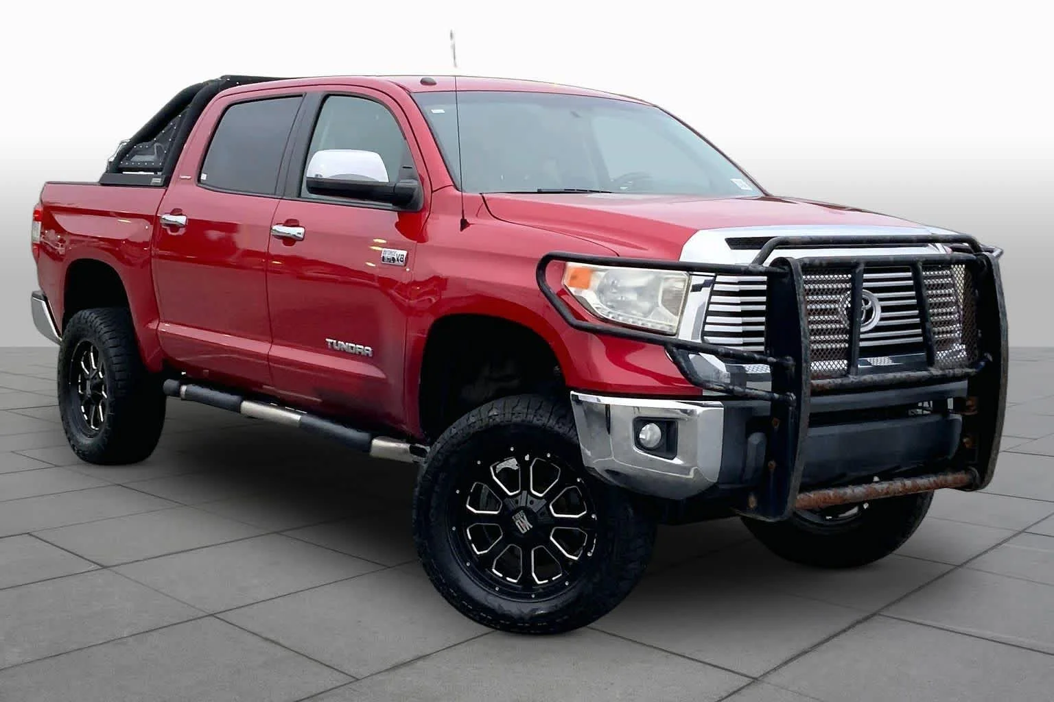Used 2017 Barcelona Red Metallic Toyota Limited image 3