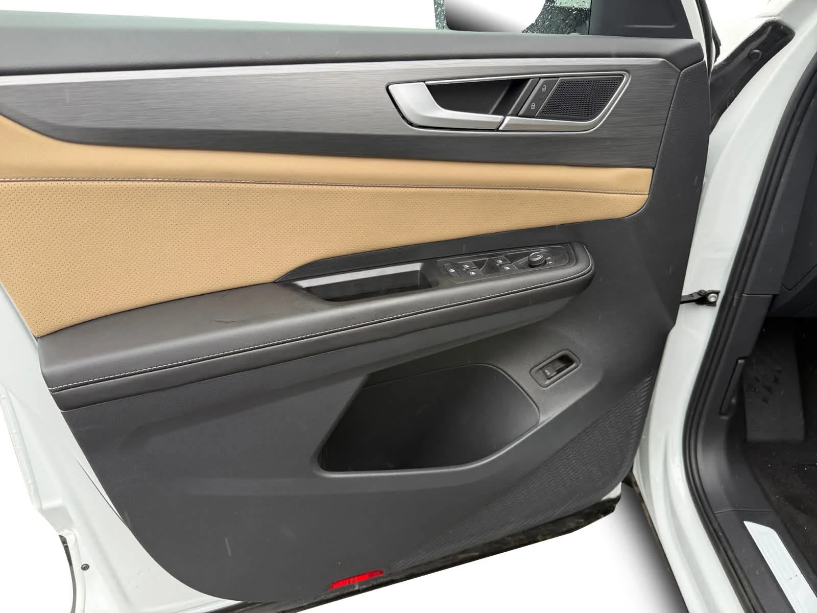 2026 Volkswagen Atlas Cross Sport SE w/Tech - Photo 10