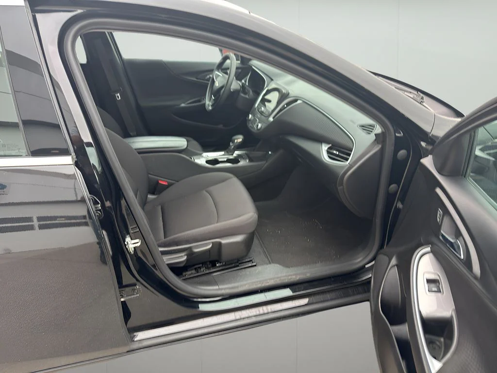 Used 2023 Mosaic Black Metallic Chevrolet LT image 10