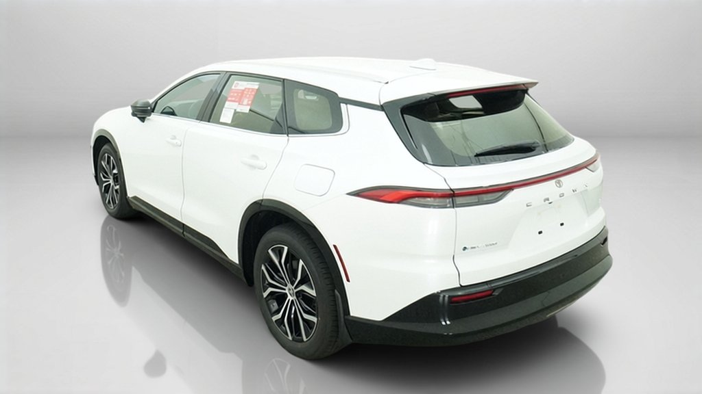 New 2026 Oxygen White Toyota XLE image 44
