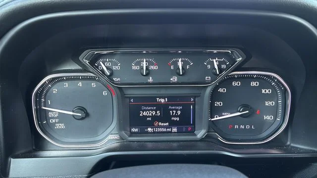 Used 2020 White GMC SLT image 13