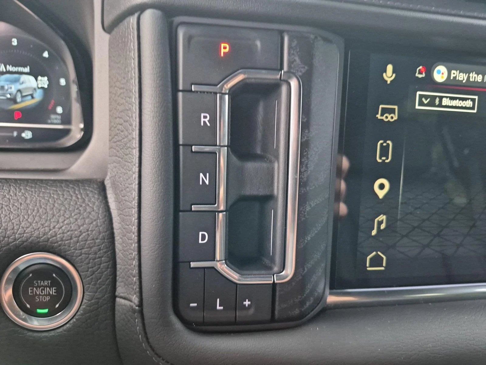 Used 2024 Onyx Black GMC Denali image 25