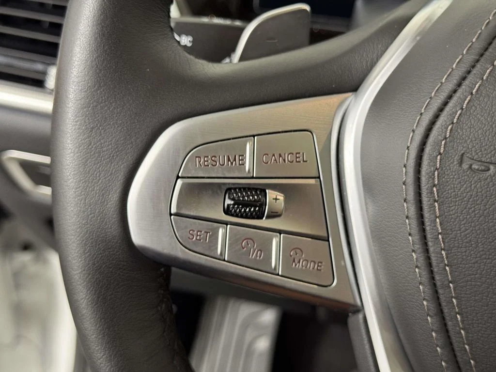 Used 2026 White BMW xDrive40i image 22