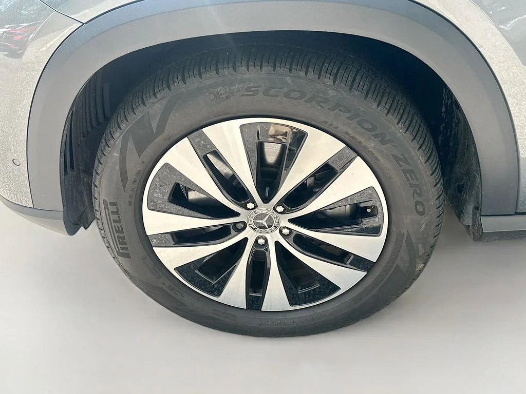 Used 2024 Gray Mercedes-Benz GLE 450 image 32