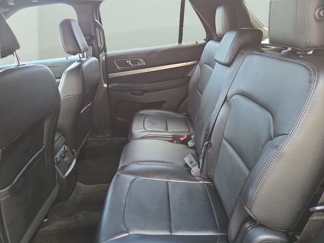 Used 2018 Burgundy Ford XLT image 34