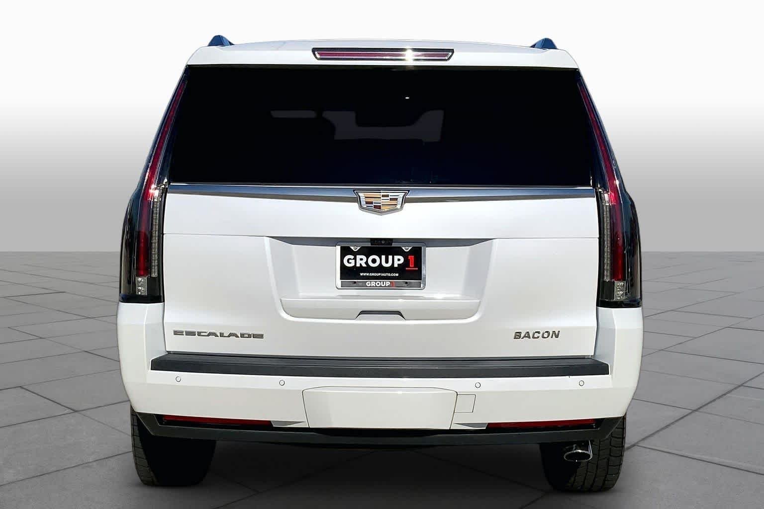 Used 2019 Crystal White Tricoat Cadillac Premium Luxury image 5