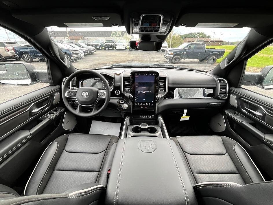 New 2026 Ivory White Tri-Coat Pearl-Coat Exterior Paint RAM Laramie image 37