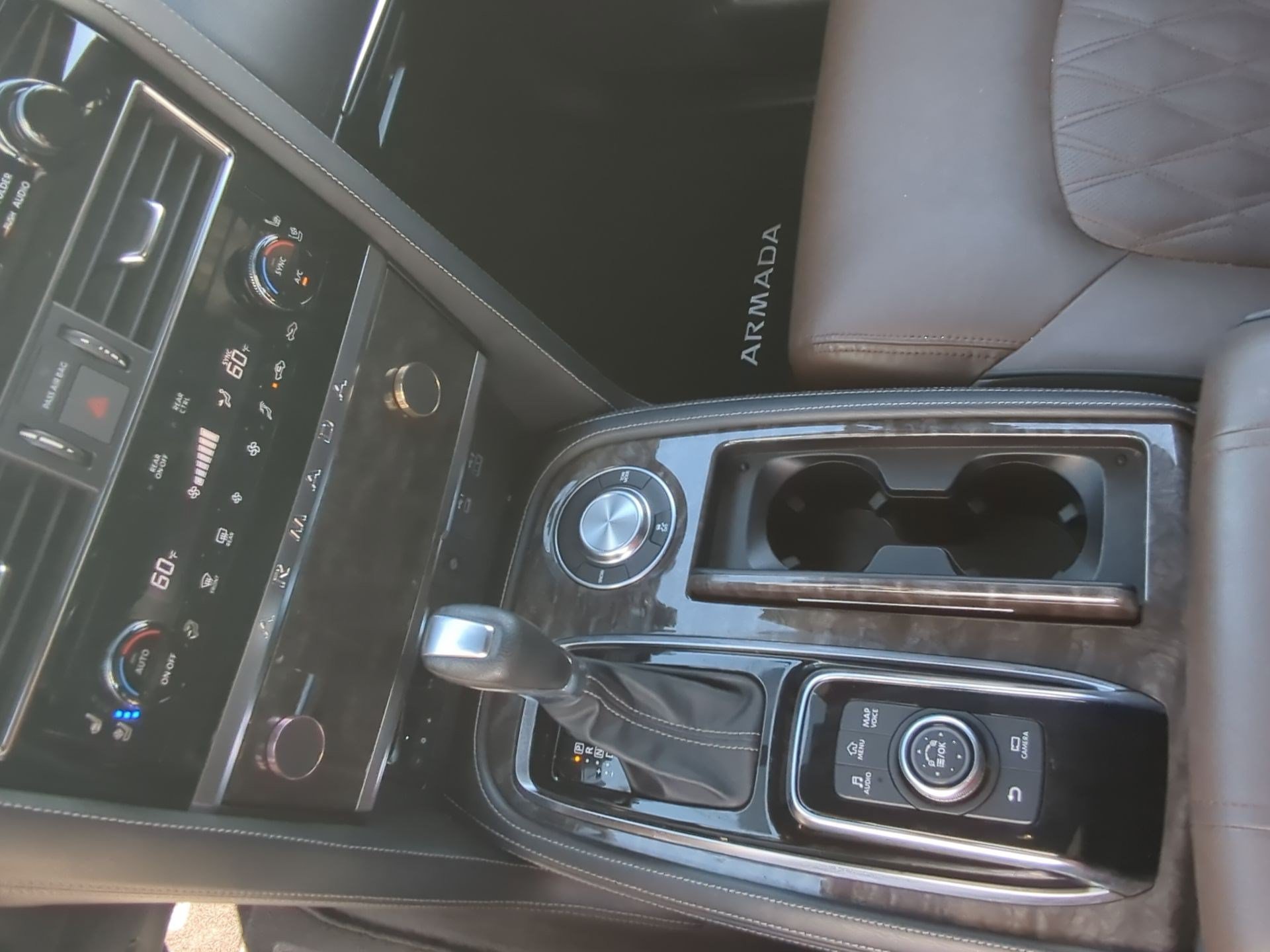 Used 2022  Nissan Platinum image 20